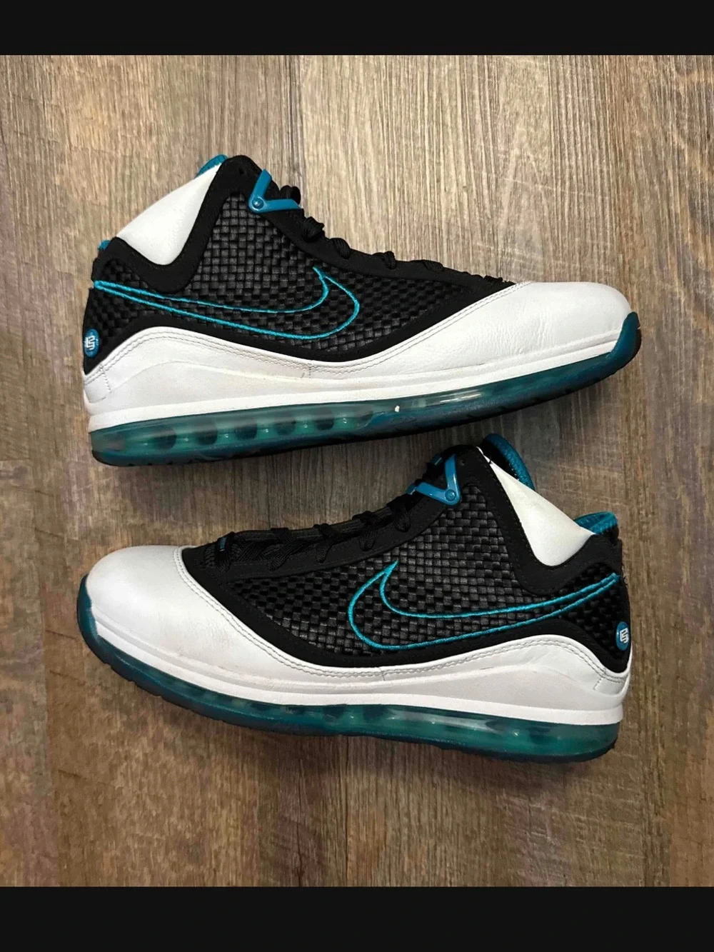 Nike Air Max LeBron 7 VII Retro QS Red Carpet 2019